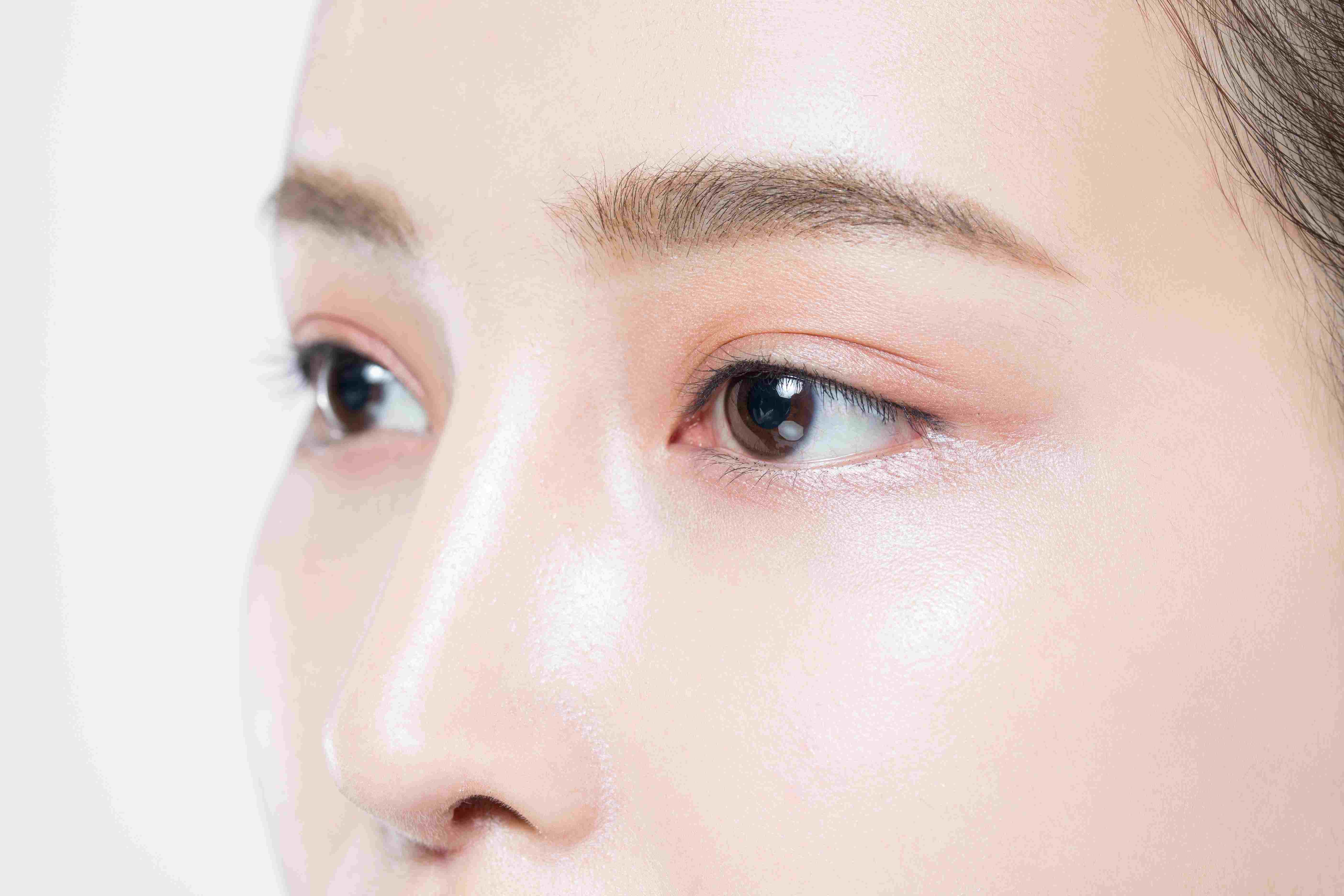 코높아지는법: 수술부터 메이크업까지 현실적인 모든 방법